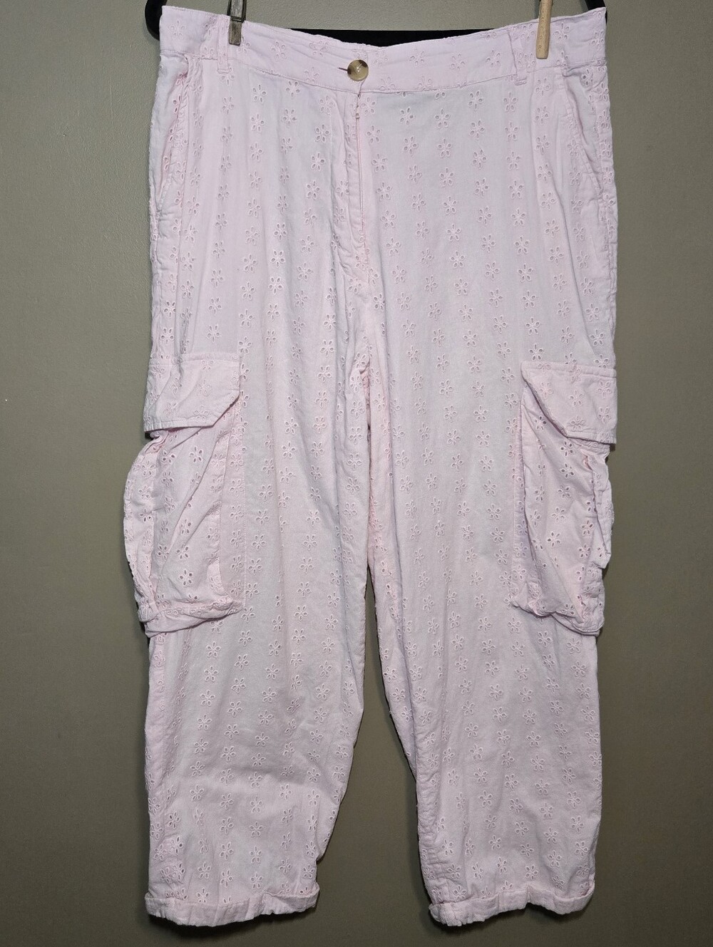 ASOS Women's Pink Eyelet Embroidered Cargo Capri Pants Size 12 Cotton Y2K